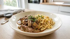 Zürcher Geschnetzeltes mit Champignons – cremig wie im Restaurant, dazu Spätzle