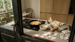 Lazy Khachapuri aus der Pfanne: 10-Minuten-Frühstück mit Lavash, Ei und Käse